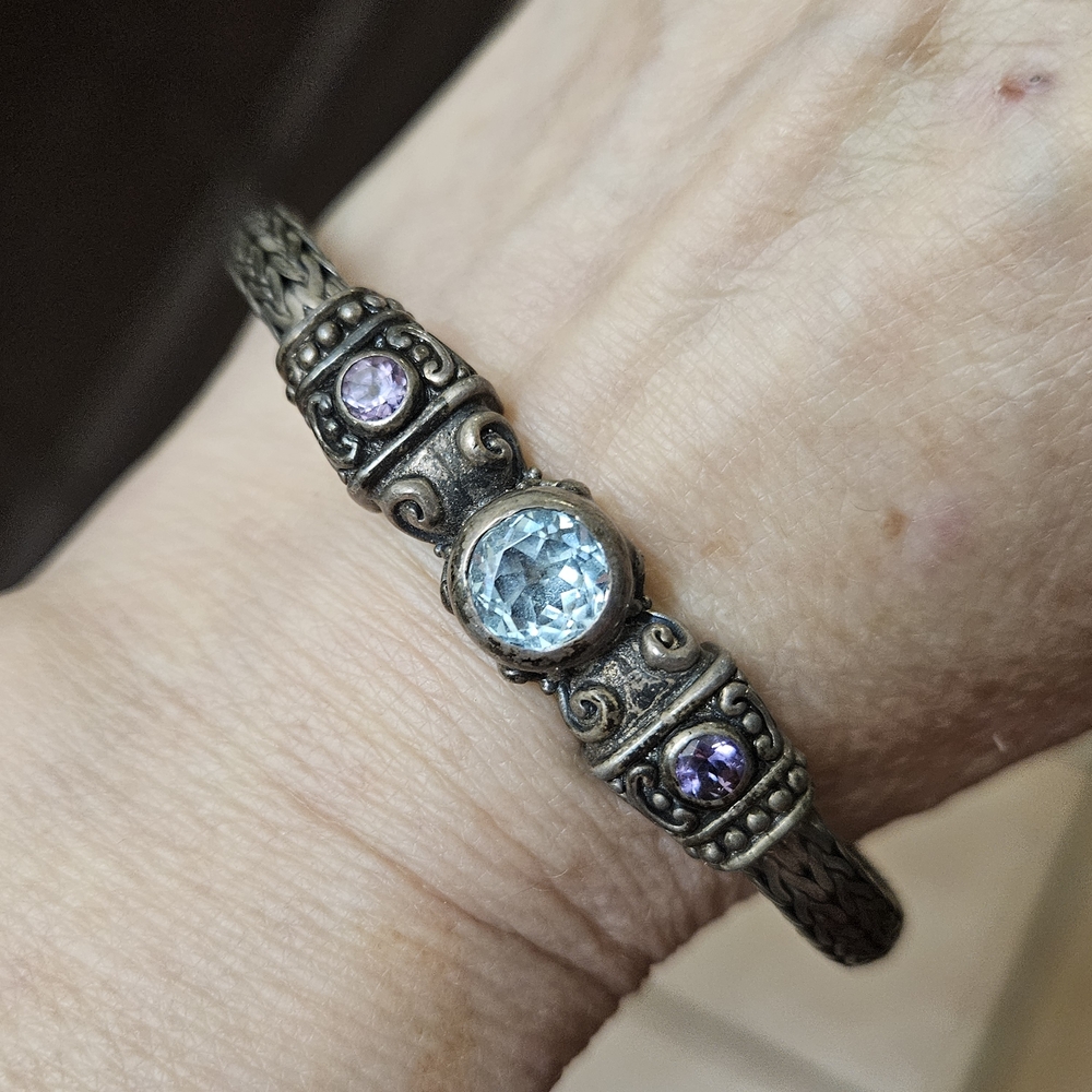Elegant Silver and Purple Bracelet
